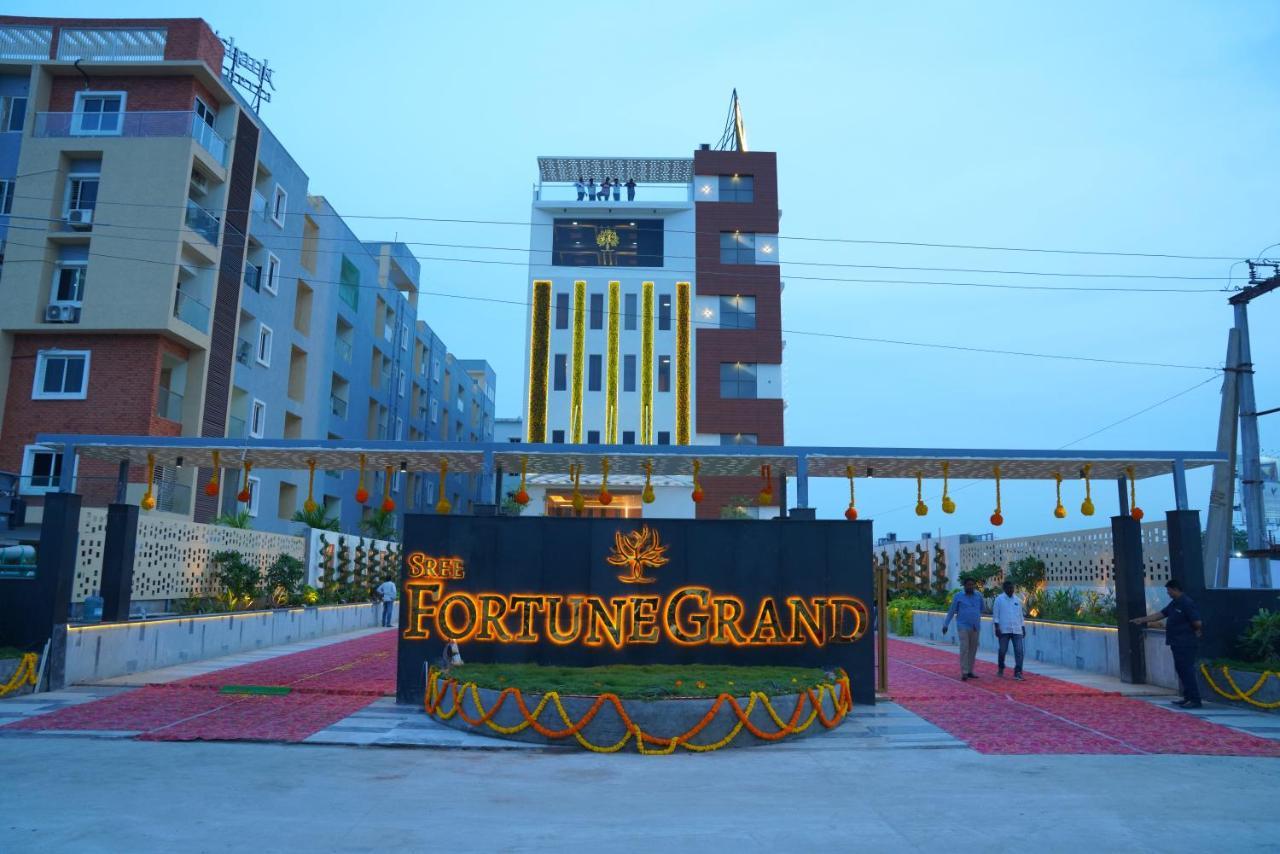 Sree Fortune Grand, Tadepalli Vijayawāda Buitenkant foto