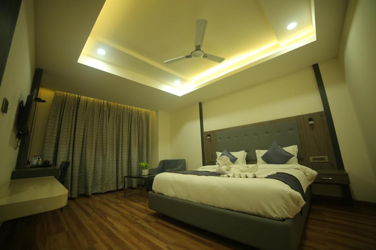 Sree Fortune Grand, Tadepalli Hotel Tadepalle Buitenkant foto