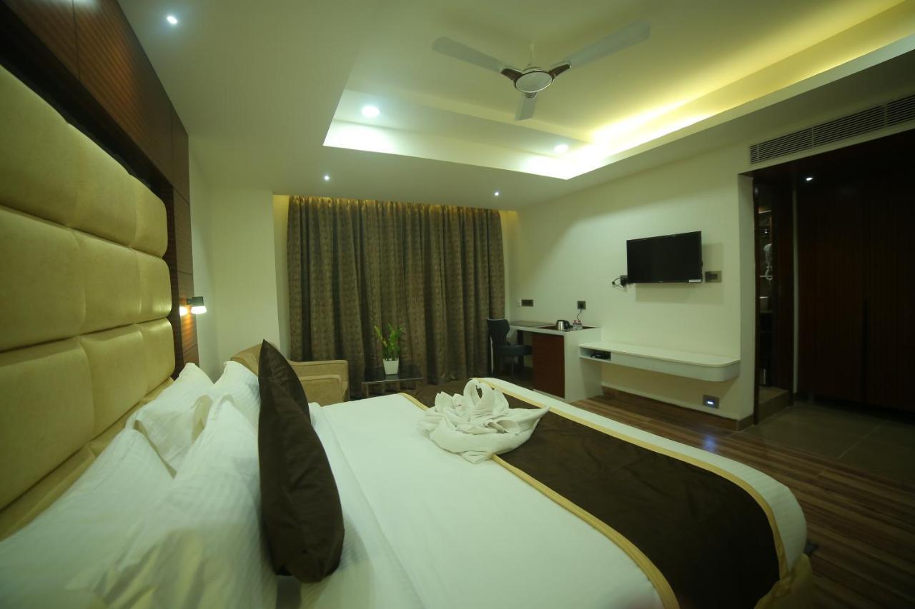 Sree Fortune Grand, Tadepalli Hotel Tadepalle Buitenkant foto