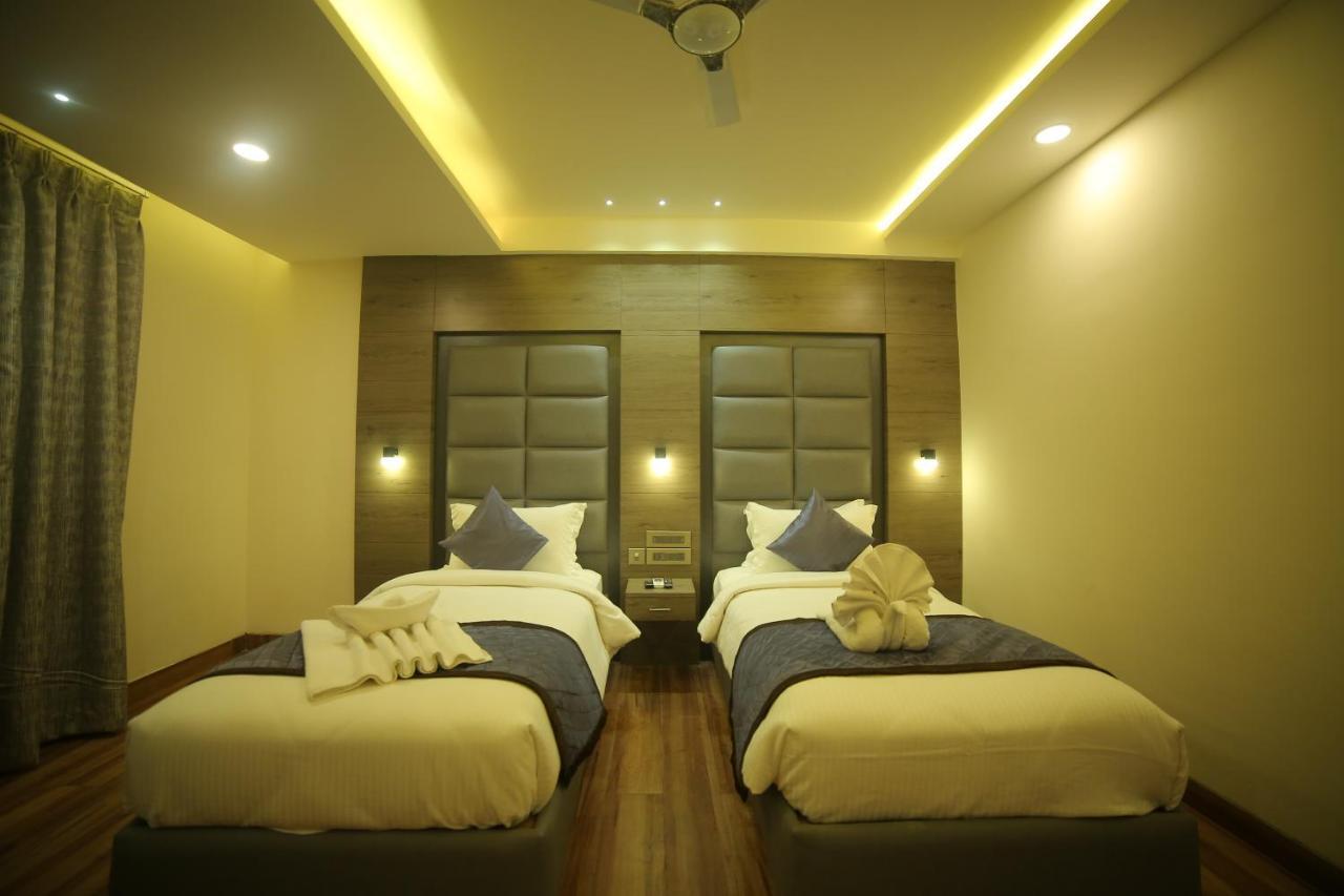 Sree Fortune Grand, Tadepalli Hotel Tadepalle Buitenkant foto