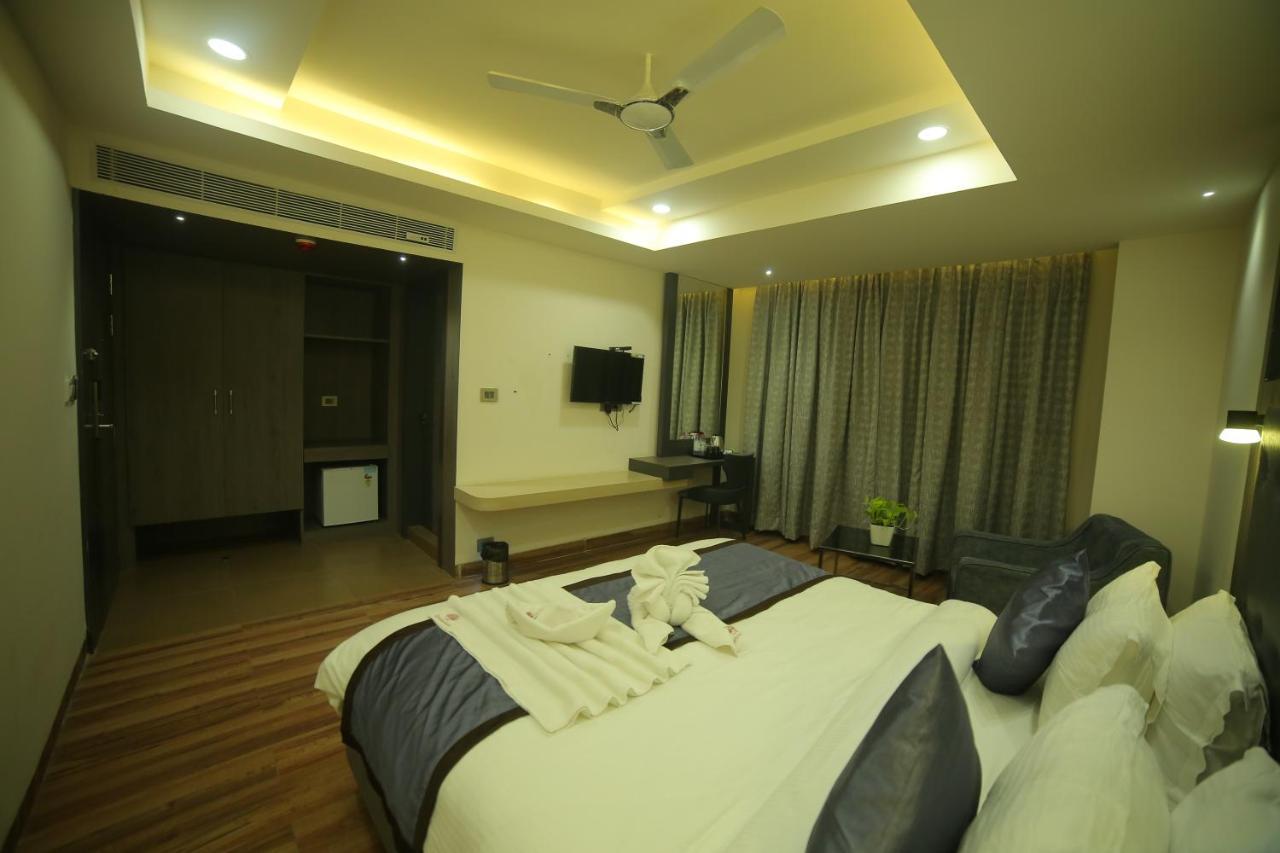 Sree Fortune Grand, Tadepalli Hotel Tadepalle Buitenkant foto