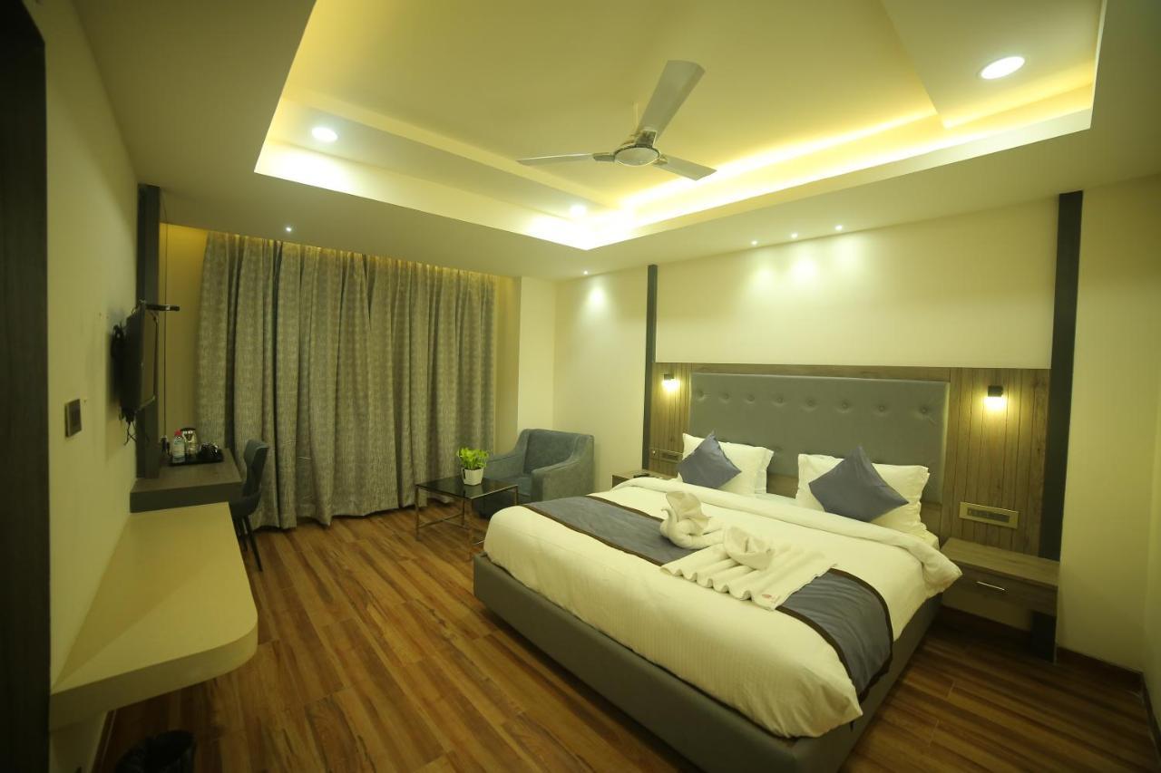 Sree Fortune Grand, Tadepalli Hotel Tadepalle Buitenkant foto