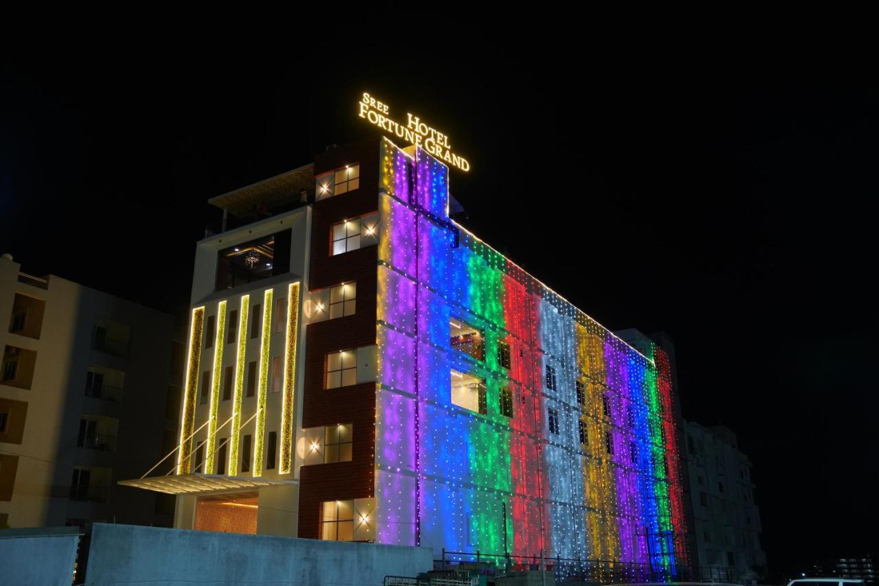 Sree Fortune Grand, Tadepalli Vijayawāda Buitenkant foto