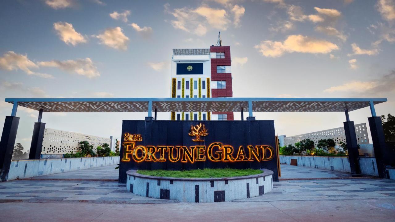 Sree Fortune Grand, Tadepalli Hotel Tadepalle Buitenkant foto